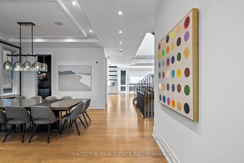 Photo 2 at 71 Yorkview Drive, Willowdale West, Toronto