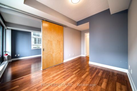 Photo 9 at 1314 - 438 King Street W, Waterfront Communities C1, Toronto
