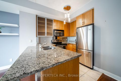 Photo 15 at 1314 - 438 King Street W, Waterfront Communities C1, Toronto