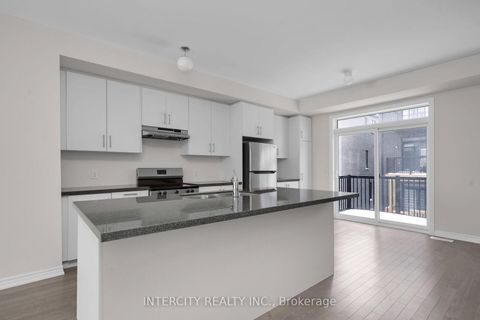 Photo 7 at 16 Radisson Street, Elder Mills, Vaughan