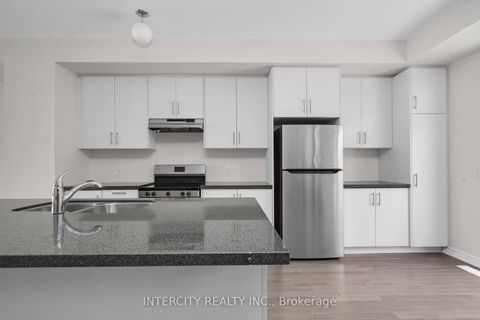 Photo 12 at 16 Radisson Street, Elder Mills, Vaughan