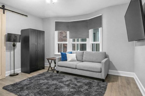 Photo 4 at 276 Grace Street, Little Italy, Toronto