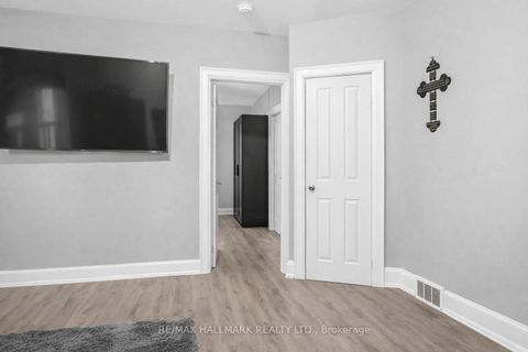 Photo 5 at 276 Grace Street, Little Italy, Toronto