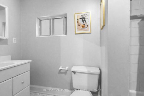 Photo 10 at 276 Grace Street, Little Italy, Toronto