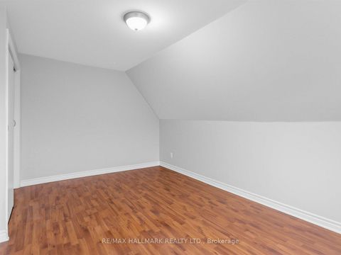 Photo 17 at 276 Grace Street, Little Italy, Toronto