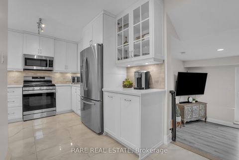 Photo 7 at 212 CHURCHLAND Drive, Holly, Barrie