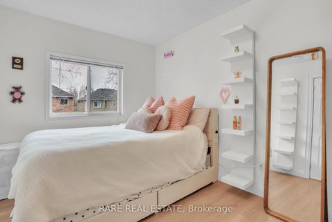 Photo 20 at 212 CHURCHLAND Drive, Holly, Barrie