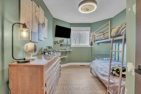 Photo 23 at 212 CHURCHLAND Drive, Holly, Barrie