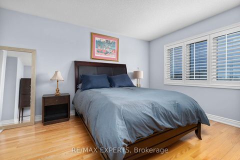 Photo 17 at 21 Ypres Road, Eglinton West, Toronto
