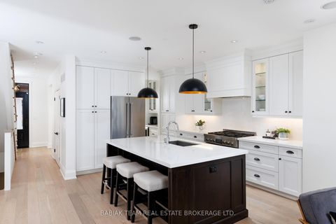 Photo 12 at 264 Pacfic Avenue, High Park North, Toronto