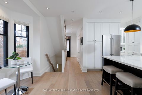 Photo 15 at 264 Pacfic Avenue, High Park North, Toronto