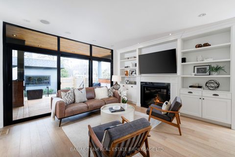 Photo 16 at 264 Pacfic Avenue, High Park North, Toronto