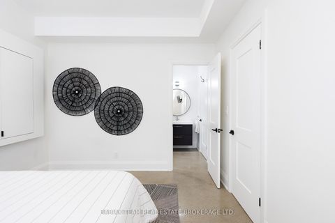 Photo 35 at 264 Pacfic Avenue, High Park North, Toronto