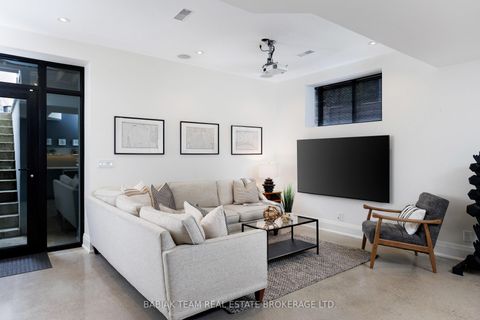 Photo 37 at 264 Pacfic Avenue, High Park North, Toronto