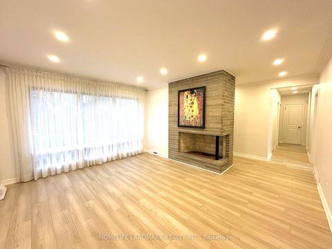 Photo 2 at 9 Terrington Court, Don Mills, Toronto
