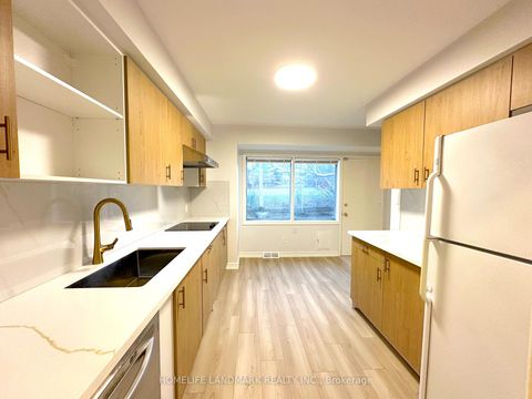 Photo 6 at 9 Terrington Court, Don Mills, Toronto