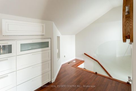 Photo 13 at 5 East John Street N, Cookstown, Innisfil