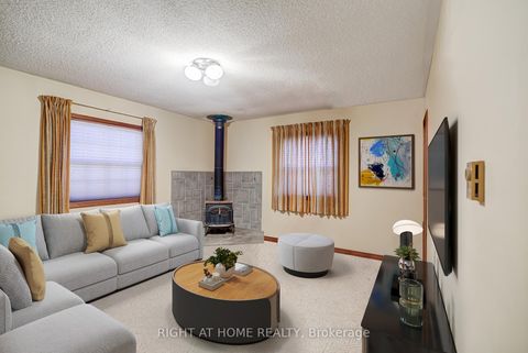 Photo 12 at 315 Main Street N, London, Newmarket