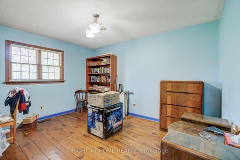 Photo 14 at 315 Main Street N, London, Newmarket