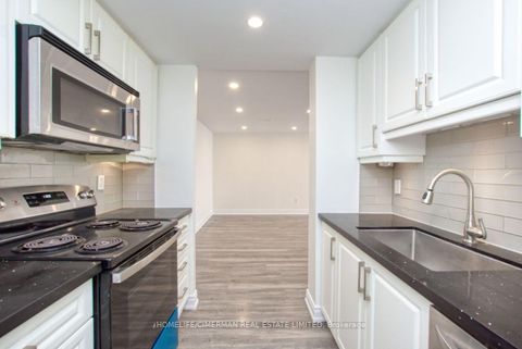 Photo 4 at 1511 - 320 Dixon Road, The Westway, Toronto