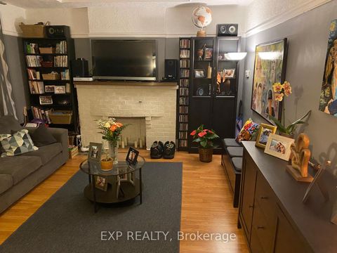 Photo 1 at 172 Eileen Avenue, Smythe, Toronto