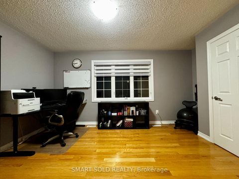 Photo 14 at 35 Cosford Street, Bayview Northeast, Aurora