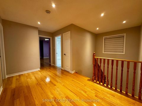 Photo 18 at 35 Cosford Street, Bayview Northeast, Aurora