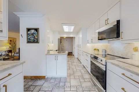 Photo 10 at 311 - 7300 Yonge Street, Yorkhill, Vaughan