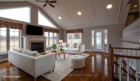 Photo 9 at 24518 Mccowan Road, Belhaven, Georgina