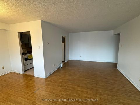 Photo 4 at 212 - 10 Sunrise Avenue, Victoria Village, Toronto