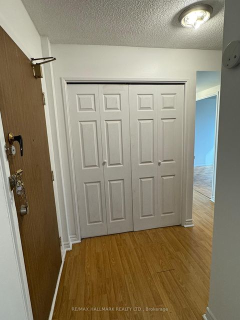 Photo 13 at 212 - 10 Sunrise Avenue, Victoria Village, Toronto