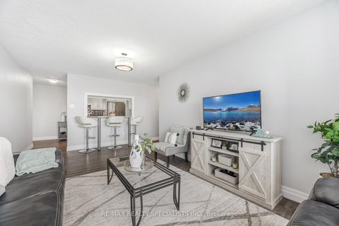 Photo 2 at 506 - 4205 Shipp Drive, City Centre, Mississauga