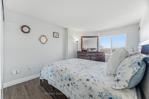 Photo 6 at 506 - 4205 Shipp Drive, City Centre, Mississauga