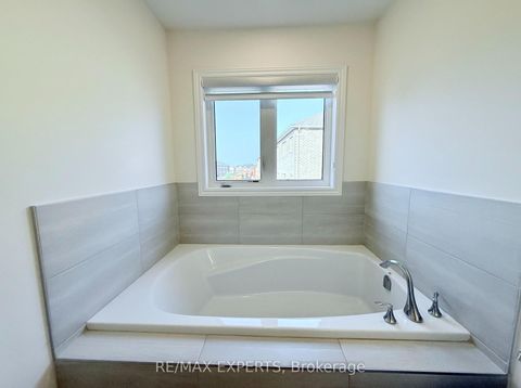 Photo 17 at 2229 Grainger Loop, Rural Innisfil, Innisfil