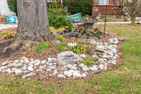 Photo 6 at 15 Twenty-Seventh Street, Long Branch, Toronto