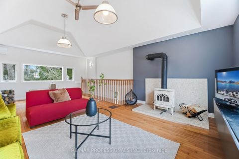 Photo 20 at 15 Twenty-Seventh Street, Long Branch, Toronto