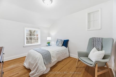 Photo 24 at 15 Twenty-Seventh Street, Long Branch, Toronto