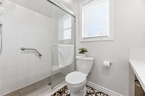 Photo 29 at 15 Twenty-Seventh Street, Long Branch, Toronto