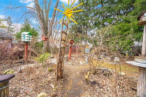 Photo 43 at 15 Twenty-Seventh Street, Long Branch, Toronto