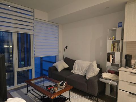 Photo 5 at 914 - 50 Power Street, Moss Park, Toronto