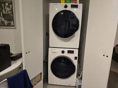 Photo 8 at 914 - 50 Power Street, Moss Park, Toronto