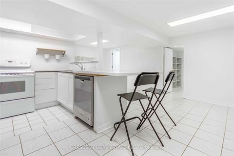 Photo 31 at 520 Prince Edward Drive N, Kingsway South, Toronto