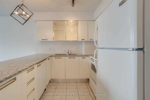 Photo 4 at 2904 - 37 Grosvenor Street, Bay Street Corridor, Toronto