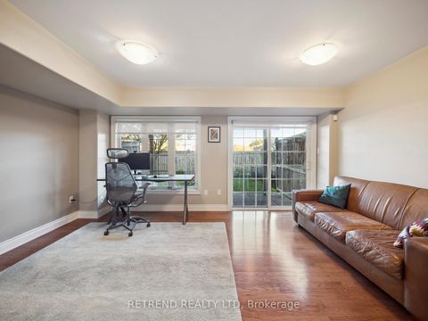 Photo 33 at 26 Golden Spruce Lane, Maple, Vaughan