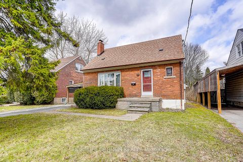 Photo 1 at 16 Ayre Point Road, Cliffcrest, Toronto