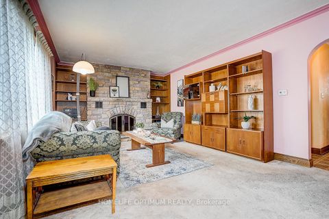 Photo 3 at 16 Ayre Point Road, Cliffcrest, Toronto