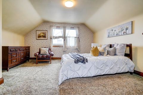 Photo 15 at 16 Ayre Point Road, Cliffcrest, Toronto
