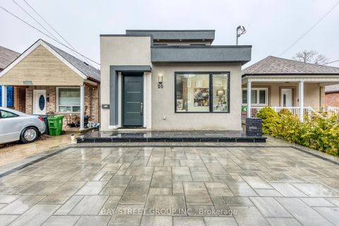 Photo 0 at 20 Rochdale Avenue, Belgravia, Toronto