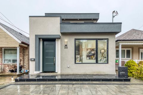 Photo 1 at 20 Rochdale Avenue, Belgravia, Toronto