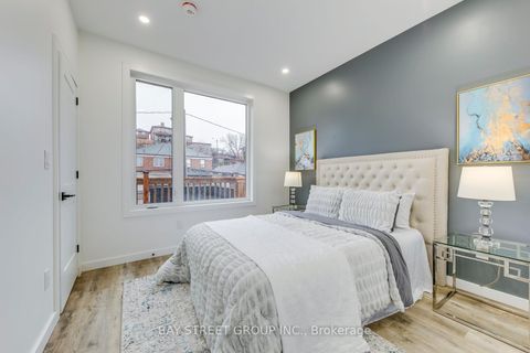 Photo 10 at 20 Rochdale Avenue, Belgravia, Toronto